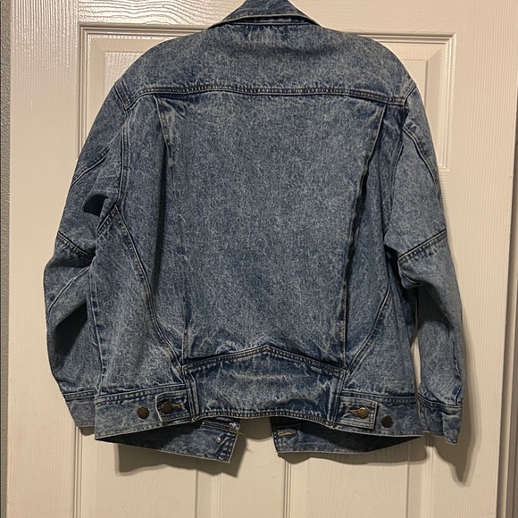 Weathered Blues Vgt acid Jean jacket. 80’s-90’s. Small but oversized. - Picture 6 of 9